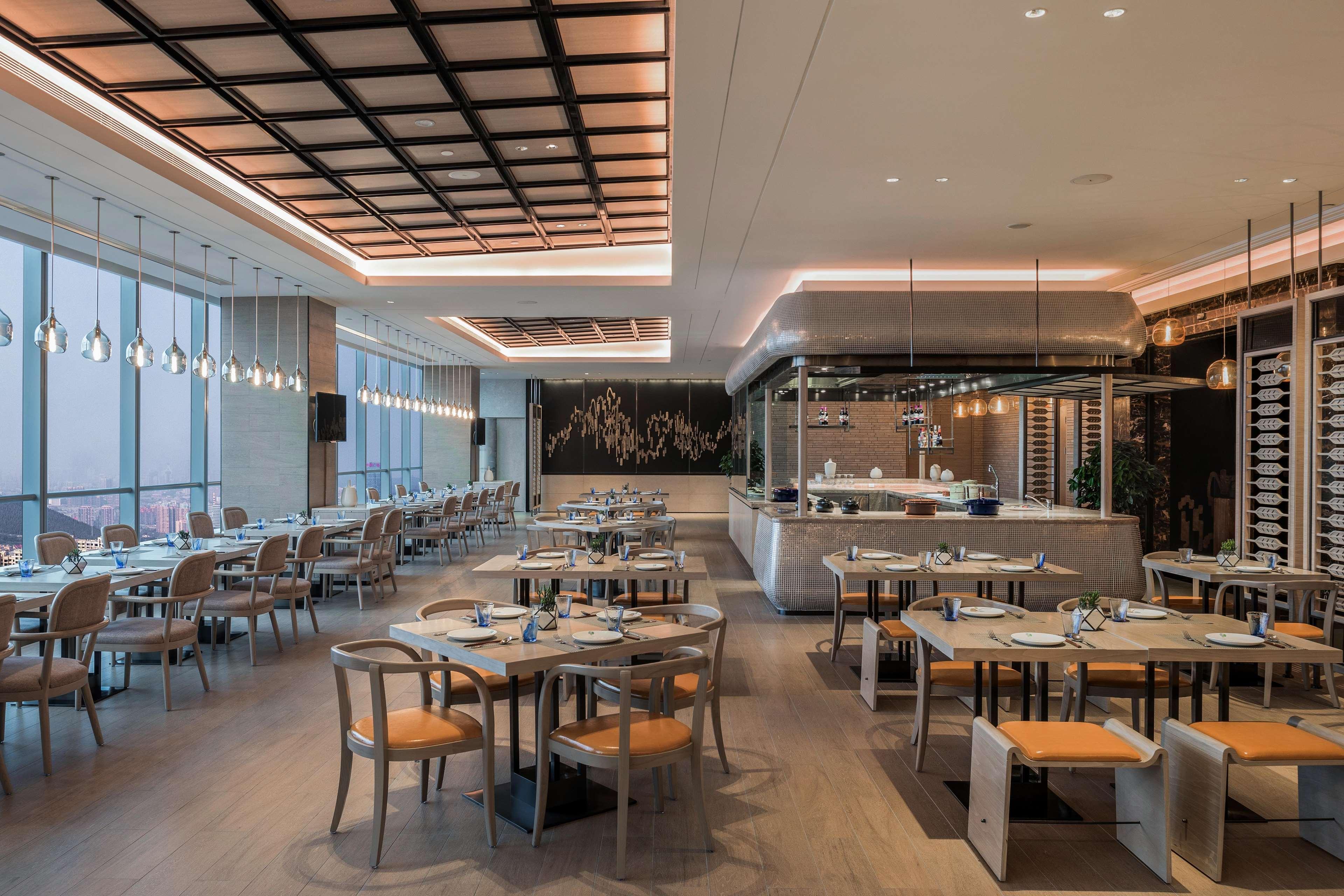 Hilton Jinan South Hotel & Residences Екстер'єр фото
