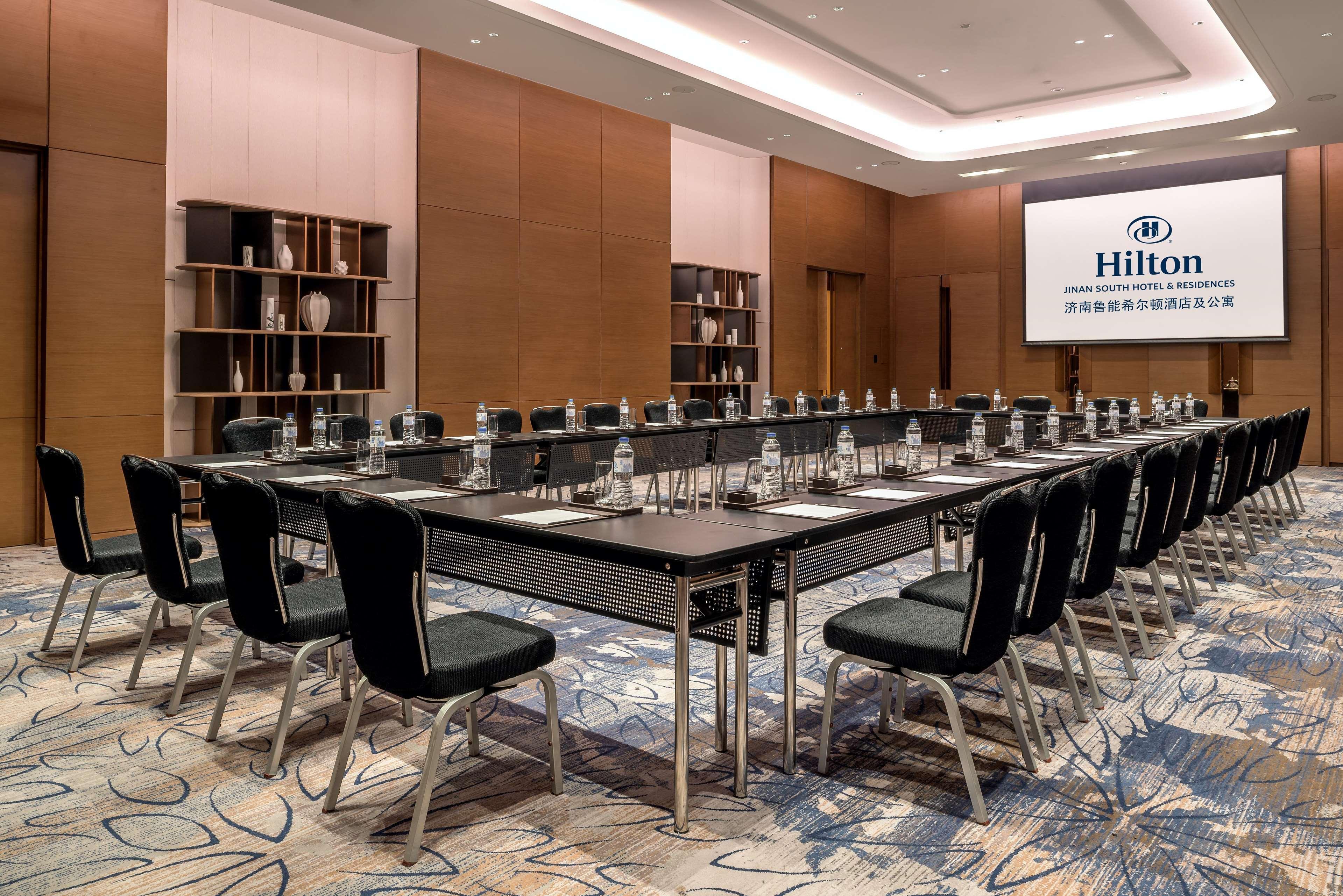 Hilton Jinan South Hotel & Residences Екстер'єр фото