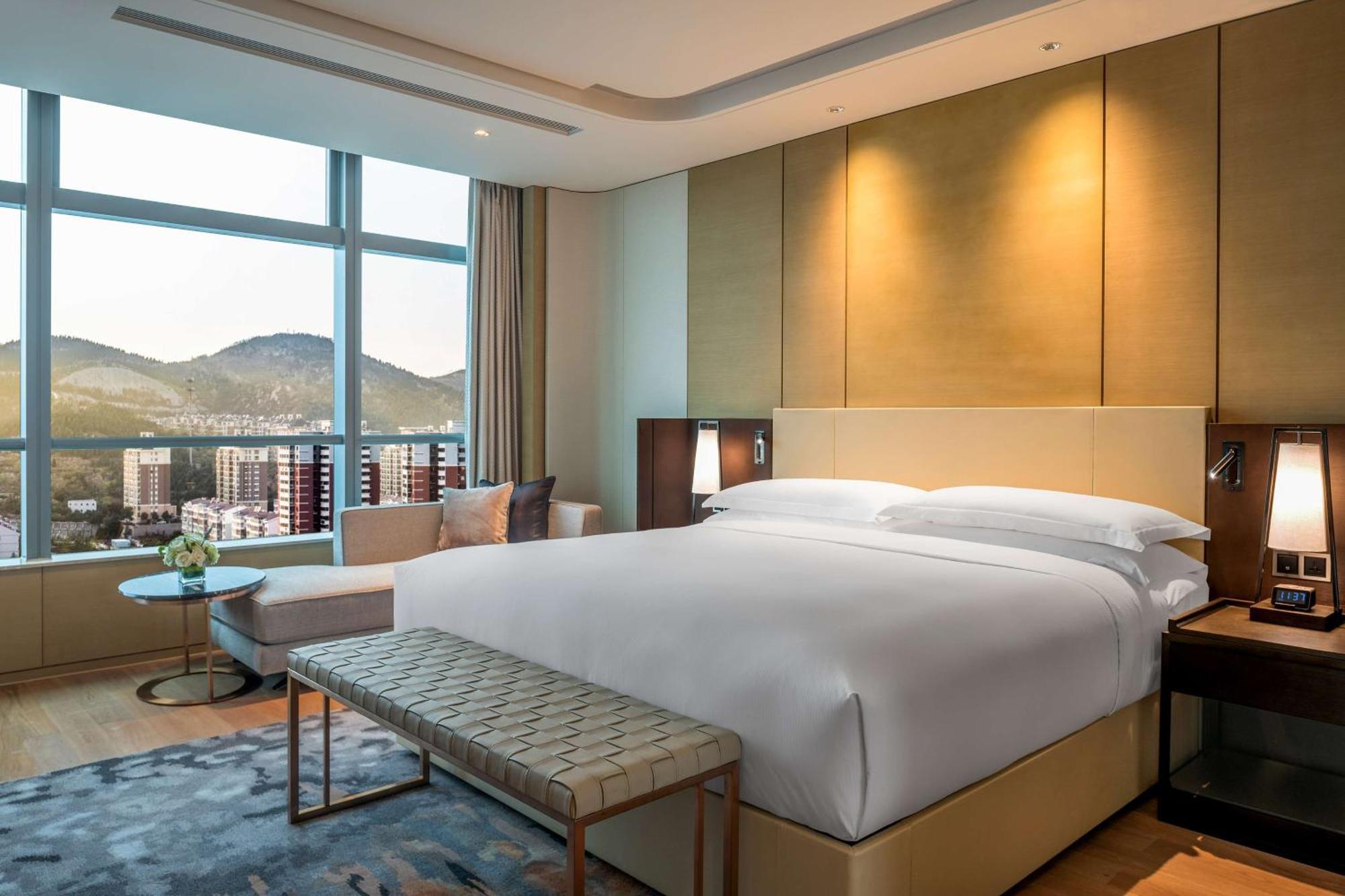 Hilton Jinan South Hotel & Residences Екстер'єр фото
